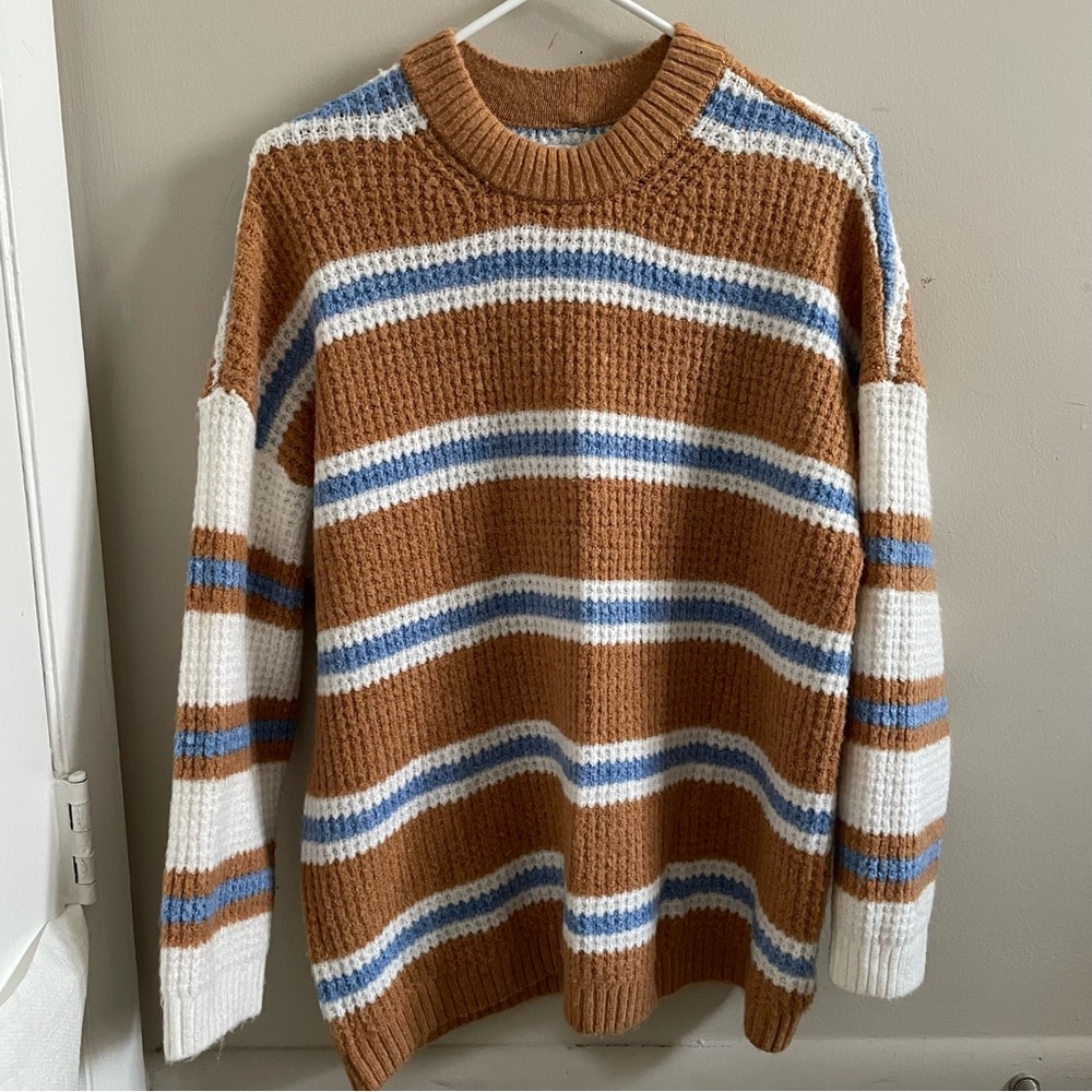 American Eagle sweater Size: S
